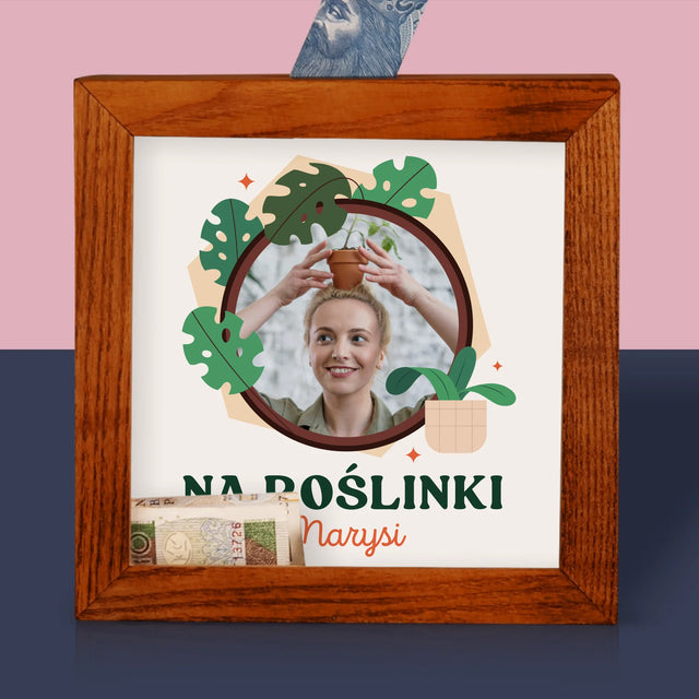 Zdjęcie I Podpis: Rośliniara - Drewniana Skarbonka