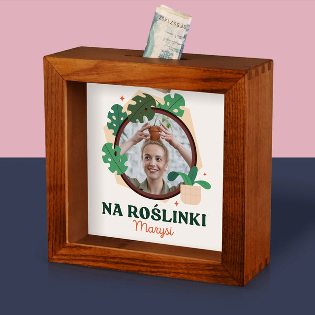 Zdjęcie I Podpis: Rośliniara - Drewniana Skarbonka