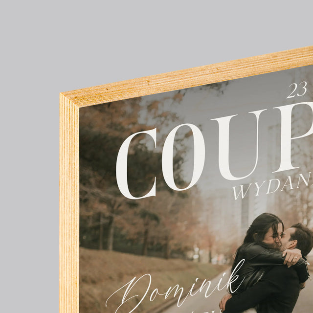 Okładka Magazynu: Couple - Wydruk Na Drewnie