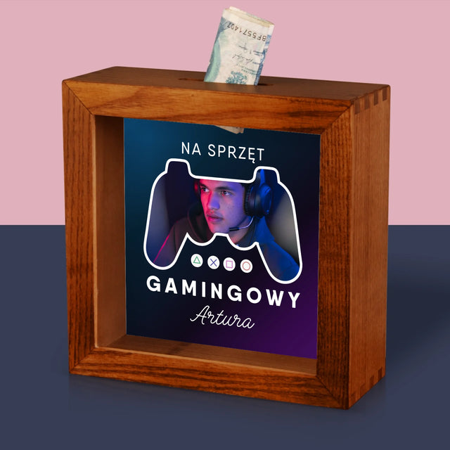 Zdjęcie i Podpis: Na Sprzęt Gamingowy - Drewniana Skarbonka