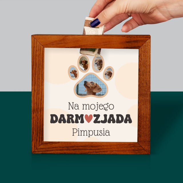 Kształt Ze Zdjęć: Na Mojego Darmozjada - Drewniana Skarbonka