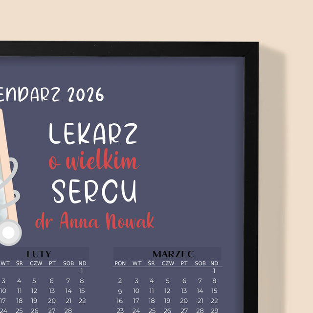 Zdjęcie i Podpis: Lekarz o Wielkim Sercu - Kalendarz w Ramce