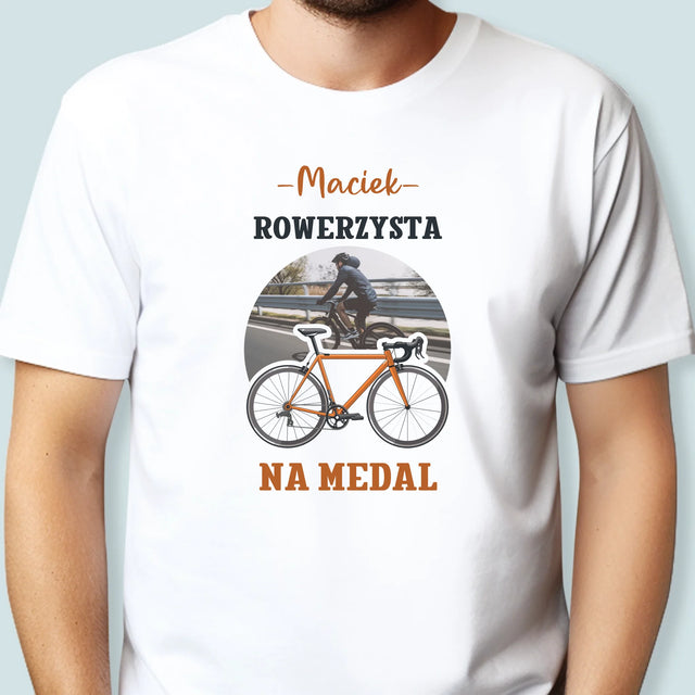 Zdjęcie I Podpis: Rowerzysta Na Medal - Koszulka Męska z Nadrukiem