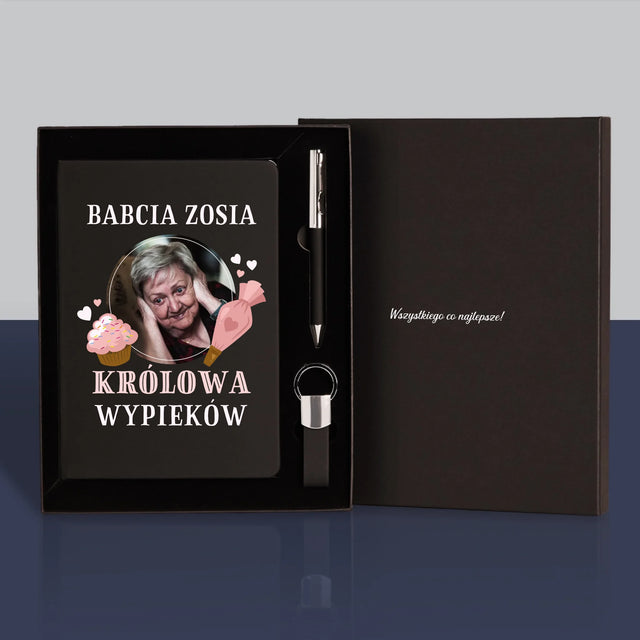 Zdjęcie i Podpis: Królowa Wypieków - Zestaw z Notatnikiem