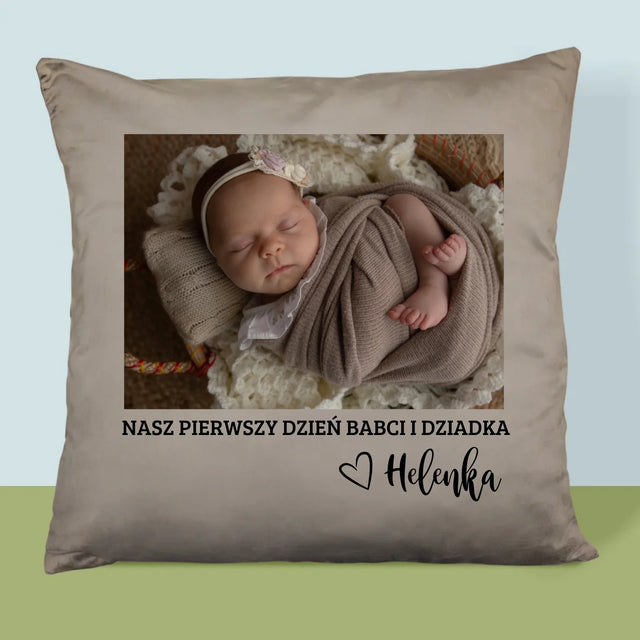 Zdjęcie i Podpis: Pierwszy Dzień Babci i Dziadka - Poduszka z Nadrukiem