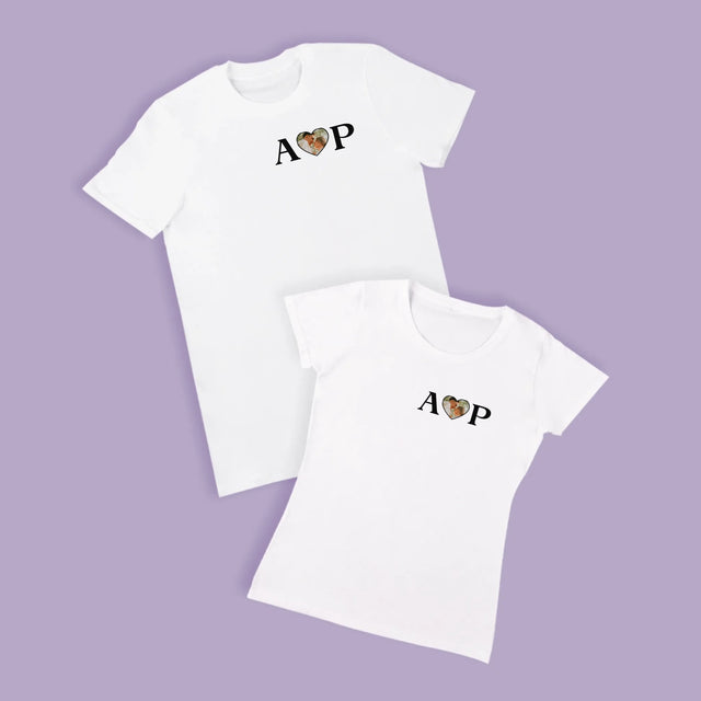 Zdjęcie I Podpis: Wasze Inicjały Z Sercem - Koszulki Dla Par