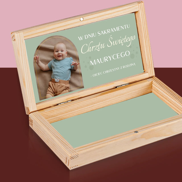 Zdjęcie i Podpis: Sakrament Chrztu Świętego - Drewniane Pudełko Na Pieniądze