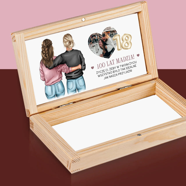 Kreator Postaci: 18 Urodziny Przyjaciółki - Drewniane Pudełko Na Pieniądze