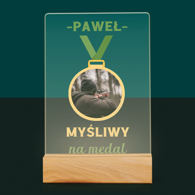 Zdjęcie I Podpis: Myśliwy Na Medal - Wydruk Na Szkle Akrylowym