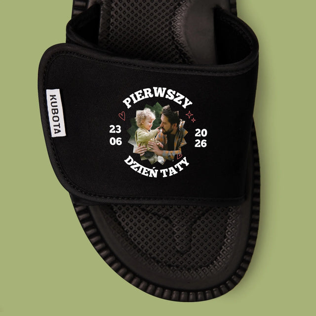 Zdjęcie i Podpis: Pierwszy Dzień Taty Razem - Klapki Kubota