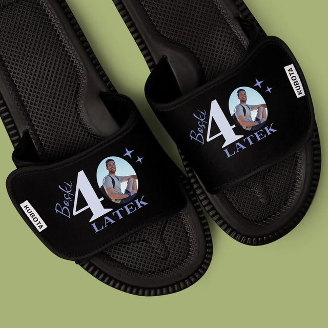 Zdjęcie i Podpis: Boski 40-Latek - Klapki Kubota