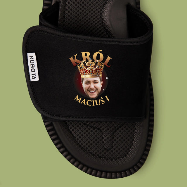 Zdjęcie i Podpis: Król Zdjęcie - Klapki Kubota