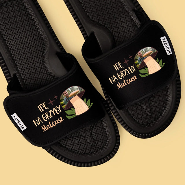 Zdjęcie i Podpis: Idę Na Grzyby - Klapki Kubota