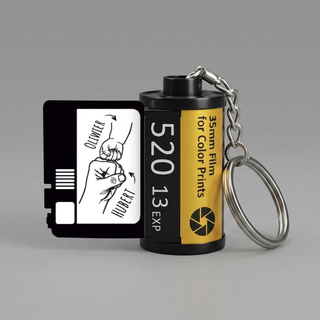 Imię I Podpis: Tata Z Małym Dzieckiem - Personalizowany Brelok Klisza