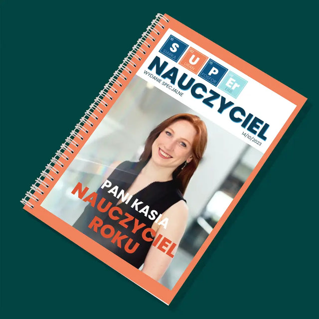 Okładka Magazynu: Super Nauczyciel - Planer Dzienny z Nadrukiem