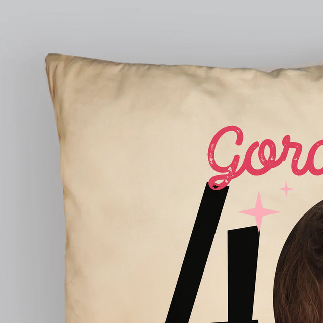 Zdjęcie I Podpis: Gorąca 40-Stka - Poduszka z Nadrukiem