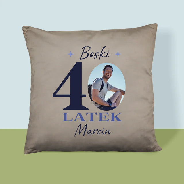 Zdjęcie I Podpis: Boski 40-Latek - Poduszka z Nadrukiem