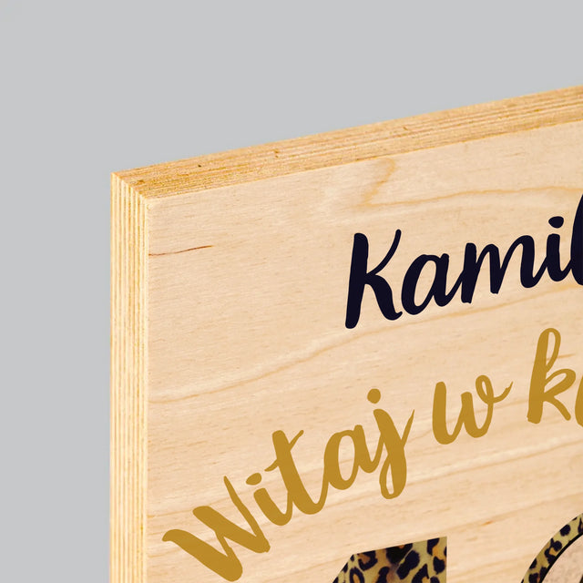 Zdjęcie I Podpis: Witaj W Klubie 40 - Wydruk Na Drewnie