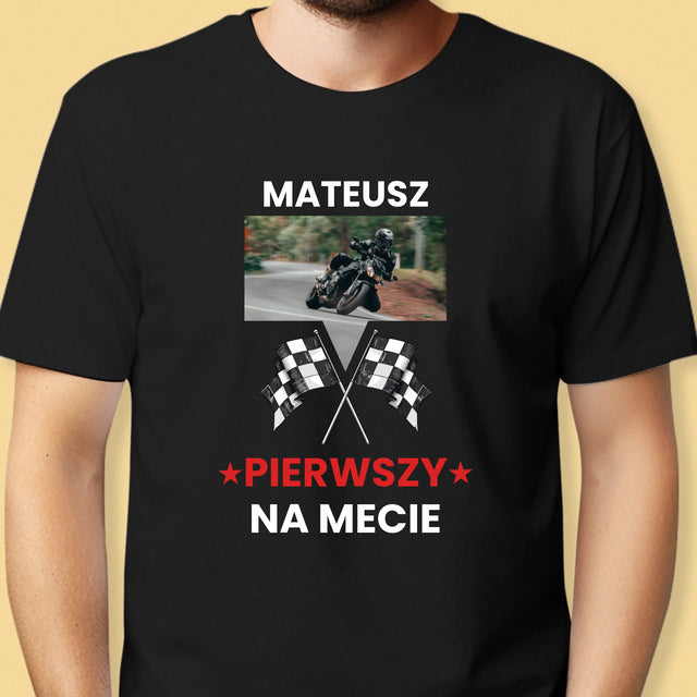 Zdjęcie I Podpis: Pierwszy Na Mecie - Koszulka Męska z Nadrukiem