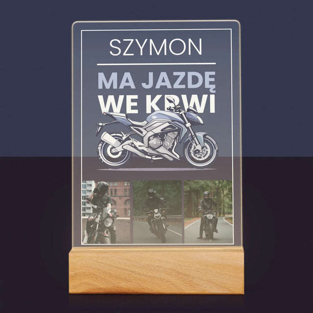 Fotokolaż: Ma Jazdę We Krwi - Wydruk Na Szkle Akrylowym