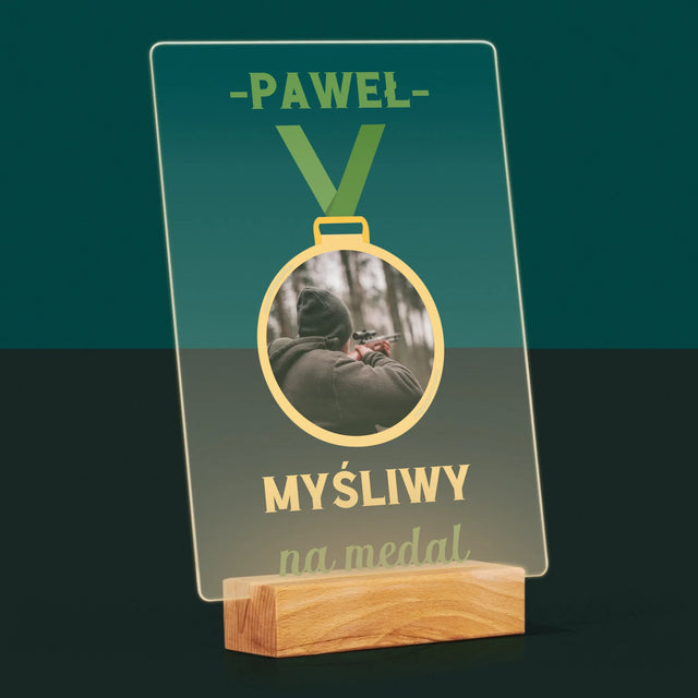 Zdjęcie I Podpis: Myśliwy Na Medal - Wydruk Na Szkle Akrylowym