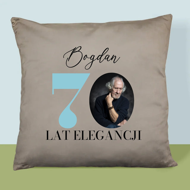 Zdjęcie I Podpis: 70 Lat Elegancji - Poduszka z Nadrukiem