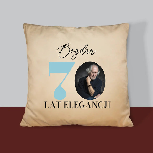 Zdjęcie I Podpis: 70 Lat Elegancji - Poduszka z Nadrukiem