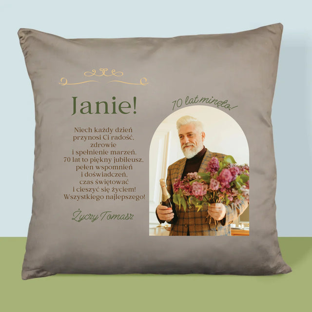 Zdjęcie I Podpis: 70 Lat Minęło - Poduszka z Nadrukiem