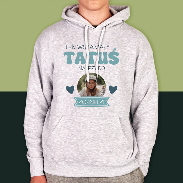 Zdjęcie I Podpis: Tatuś Należy Do - Bluza Męska Z Kapturem