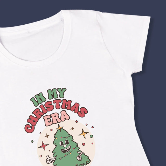 Imię I Podpis: In My Christmas Era - Koszulka Damska z Nadrukiem
