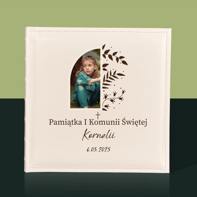 Zdjęcie i Podpis: Pierwsza Komunia Święta Listki - Album Na Zdjęcia