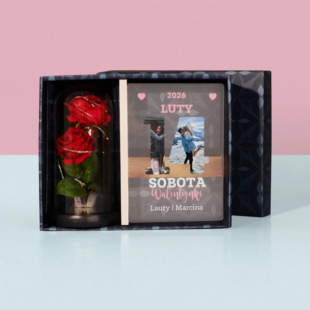 Słowo Ze Zdjęć: Walentynki Kartka z Kalendarza - Zestaw Prezentowy z Wydrukiem Na Szkle i Wieczną Różą