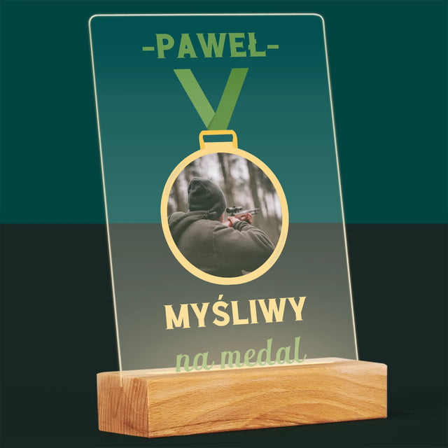 Zdjęcie I Podpis: Myśliwy Na Medal - Wydruk Na Szkle Akrylowym