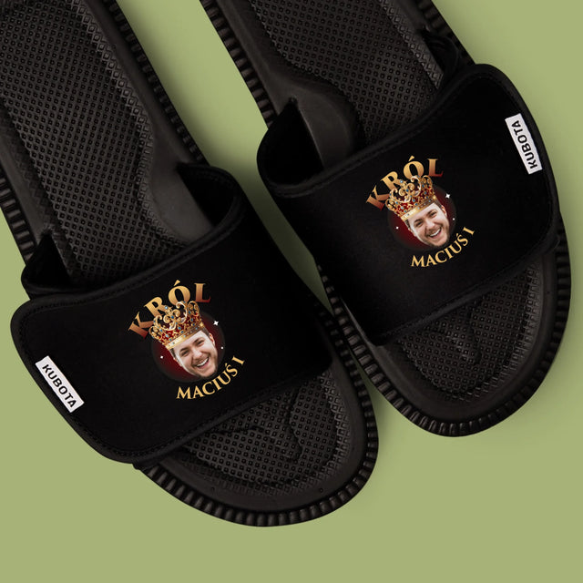 Zdjęcie i Podpis: Król Zdjęcie - Klapki Kubota