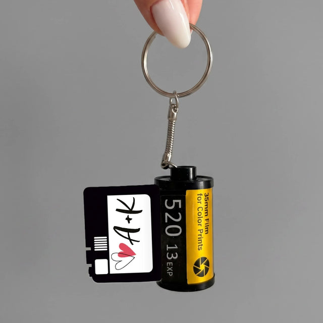 Fotokolaż: Serduszka Inicjały - Personalizowany Brelok Klisza